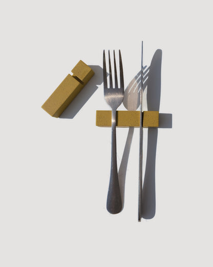 Alkaline minimalist resin cutlery rest – Muted Lime – top view