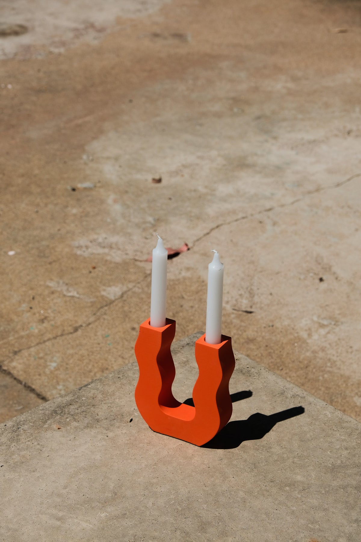 Wavy U-Shaped Candle Holder