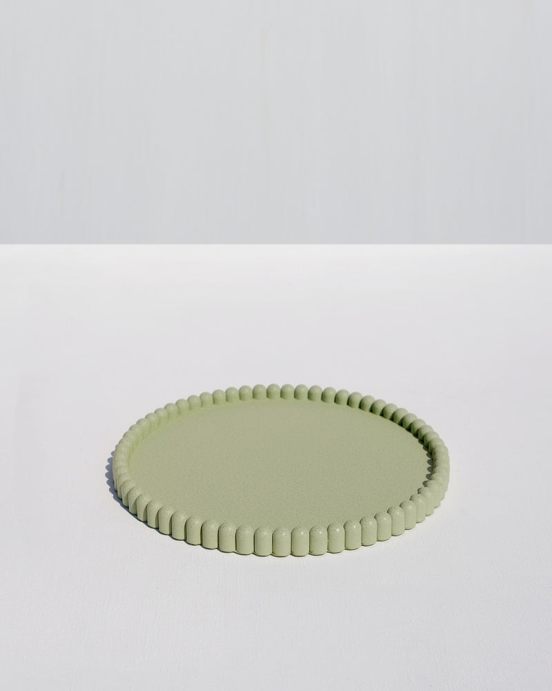 Alkaline minimalist round ribbed resin tray – Laurel Green