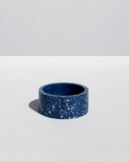 Alkaline round terrazzo resin wine bottle holder – Navy