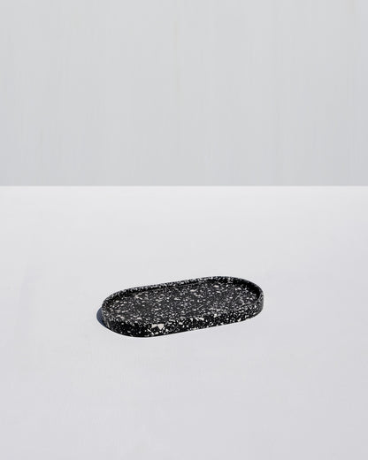 Alkaline oval terrazzo resin tray – Black