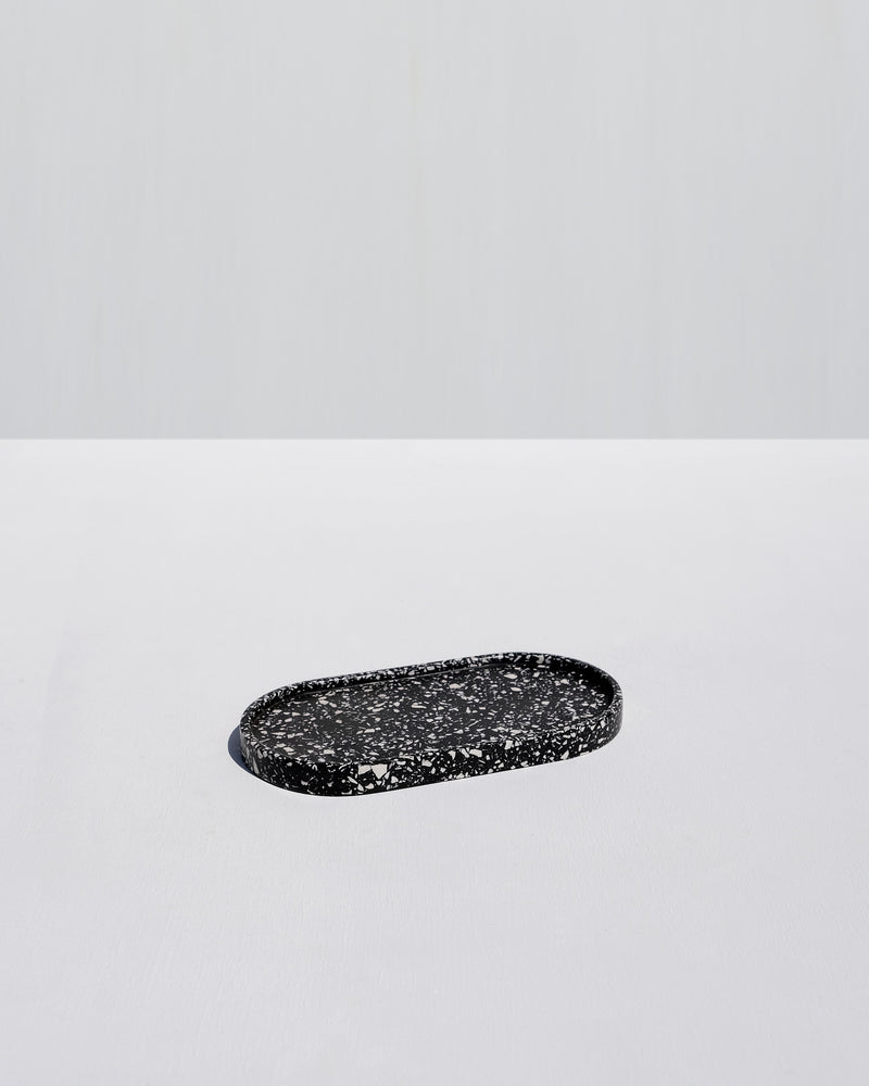 Alkaline oval terrazzo resin tray – Black