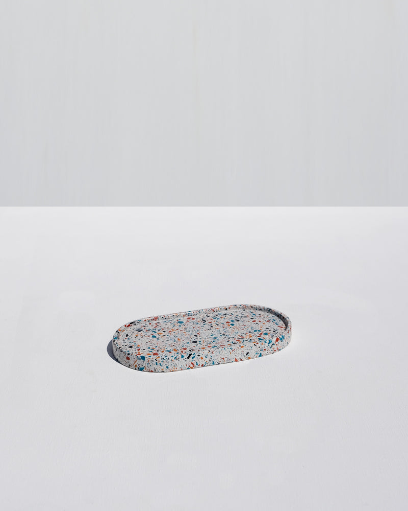 Alkaline oval terrazzo resin tray – Funky