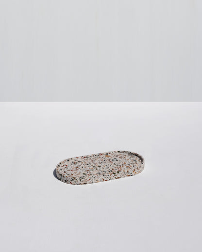 Alkaline oval terrazzo resin tray – Neutral